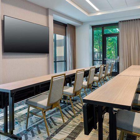 Courtyard By Marriott Atlanta Midtown Hotel Exterior foto