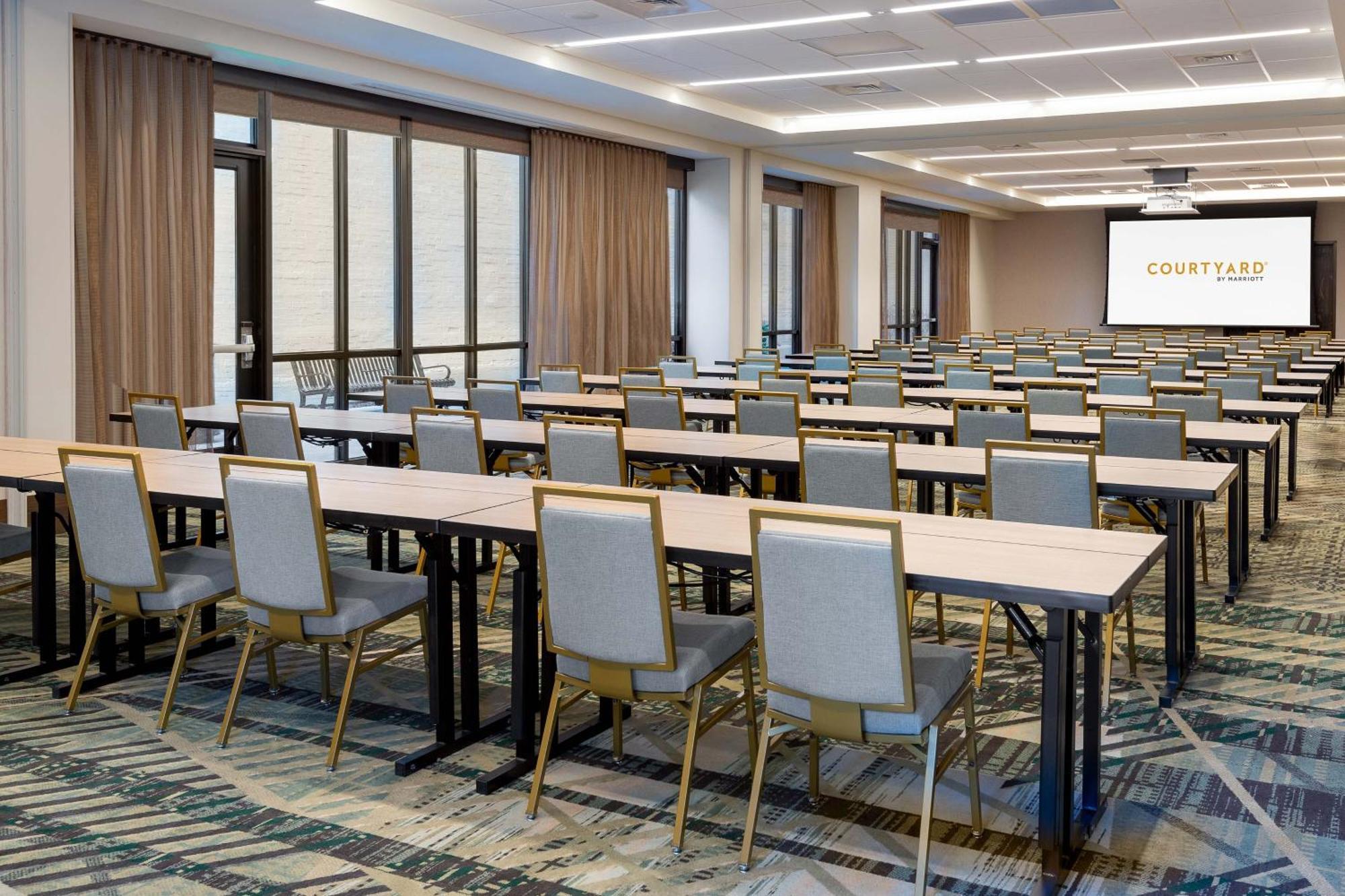Courtyard By Marriott Atlanta Midtown Hotel Exterior foto