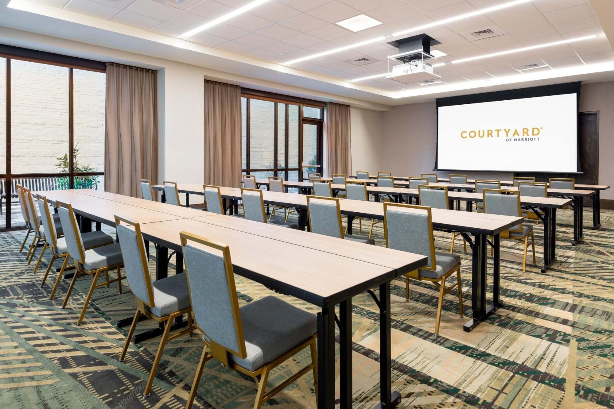 Courtyard By Marriott Atlanta Midtown Hotel Exterior foto