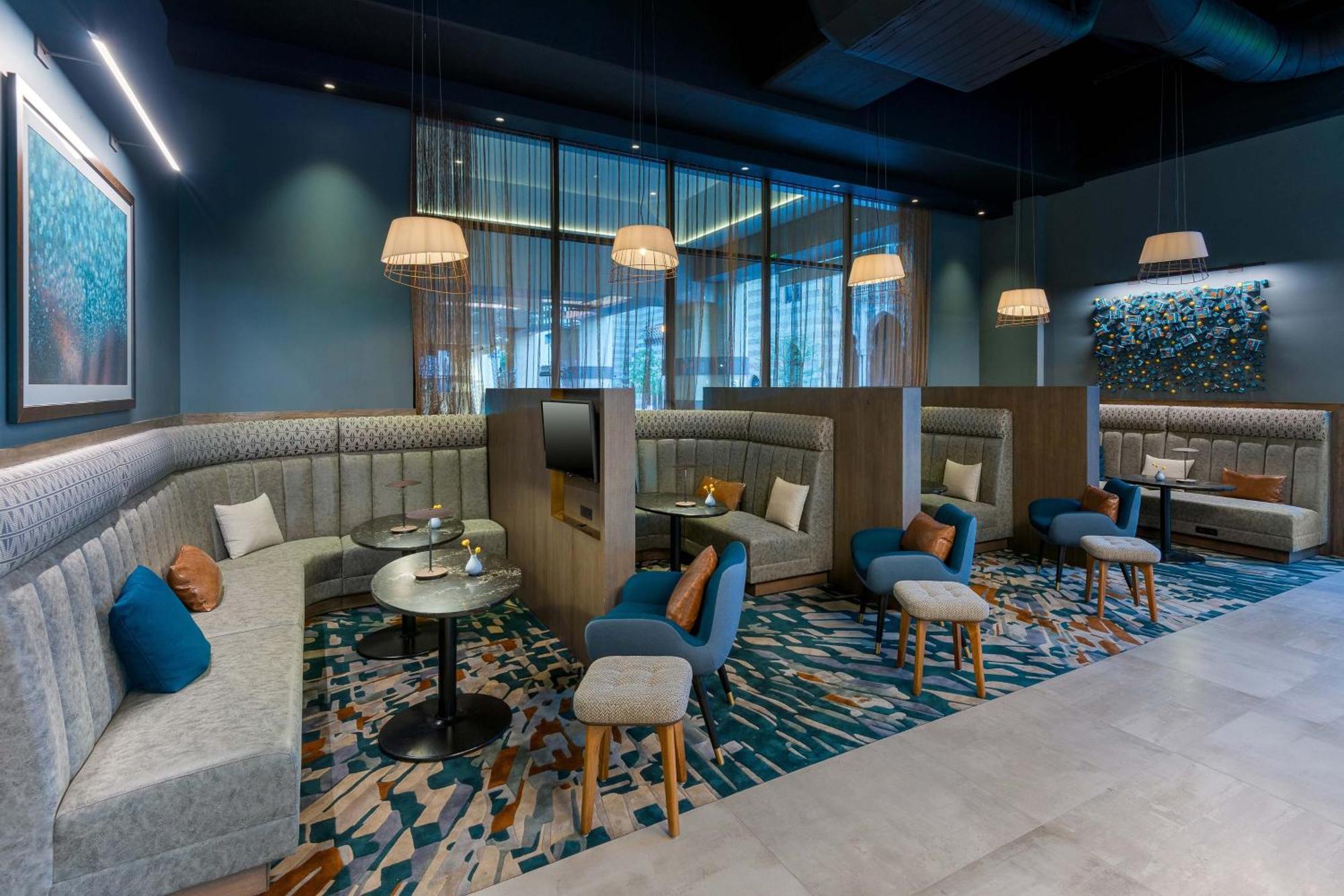 Courtyard By Marriott Atlanta Midtown Hotel Exterior foto