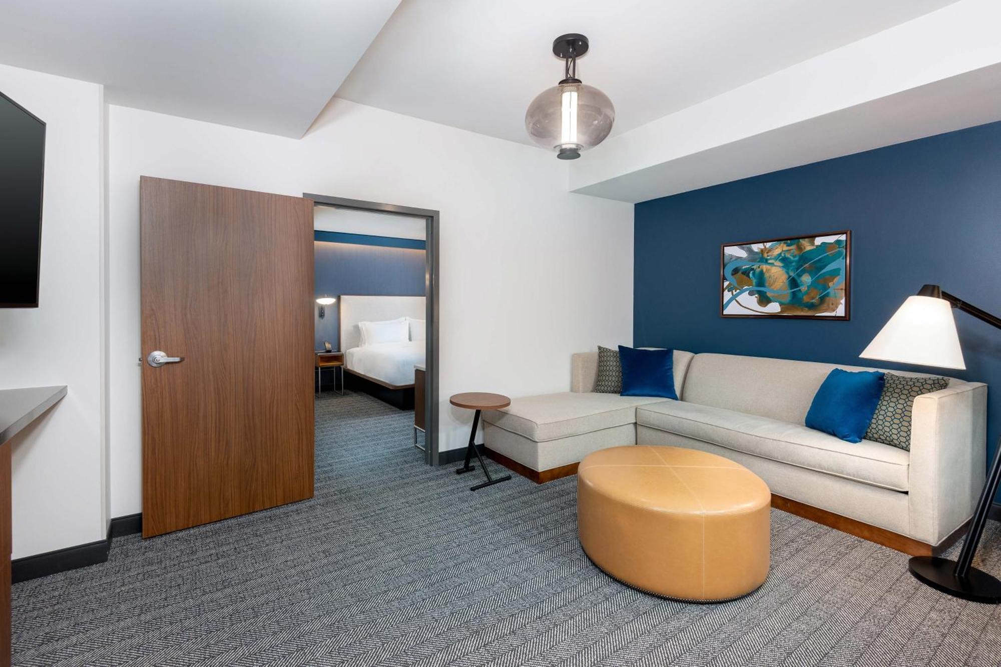 Courtyard By Marriott Atlanta Midtown Hotel Exterior foto