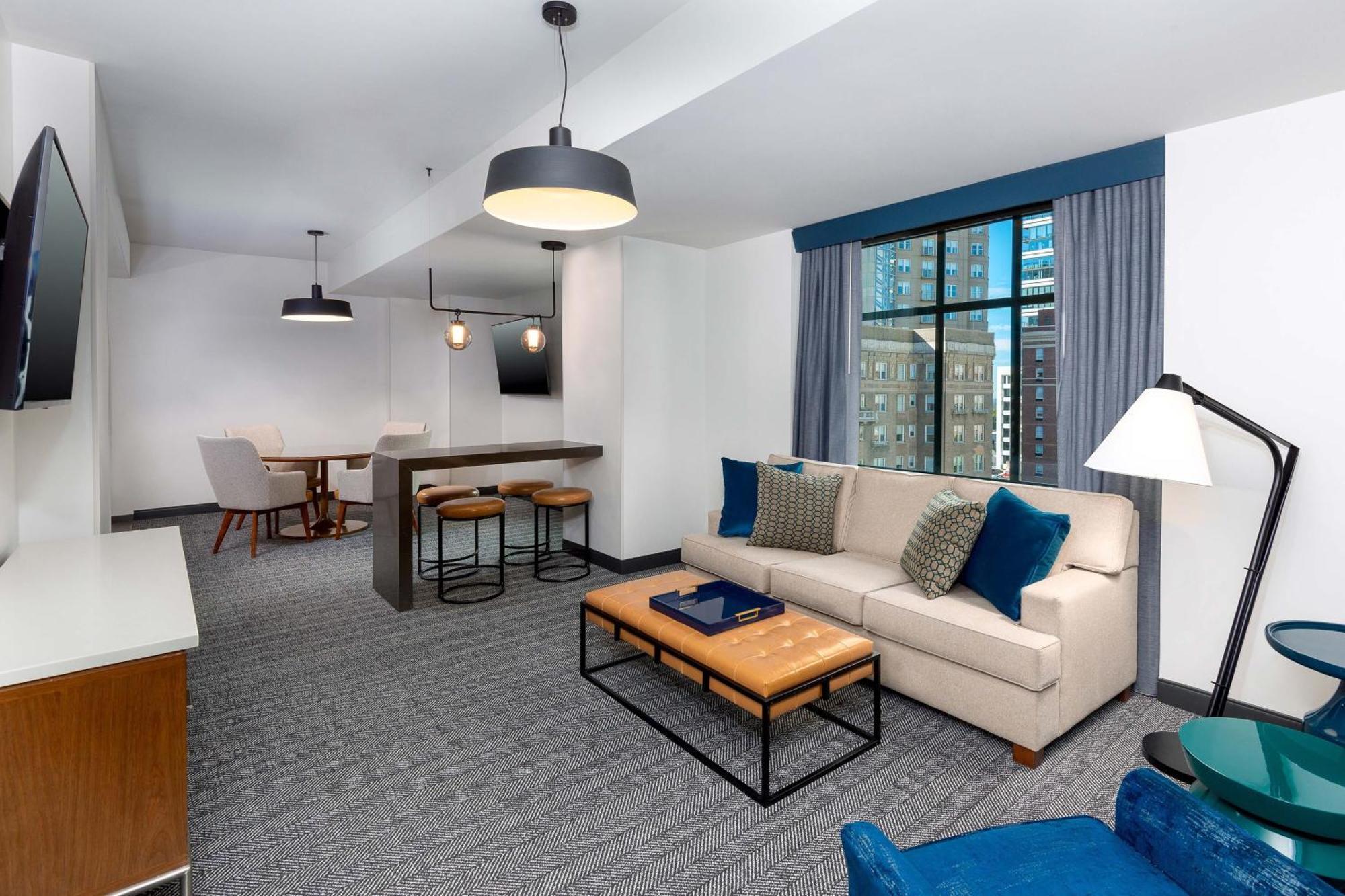 Courtyard By Marriott Atlanta Midtown Hotel Exterior foto
