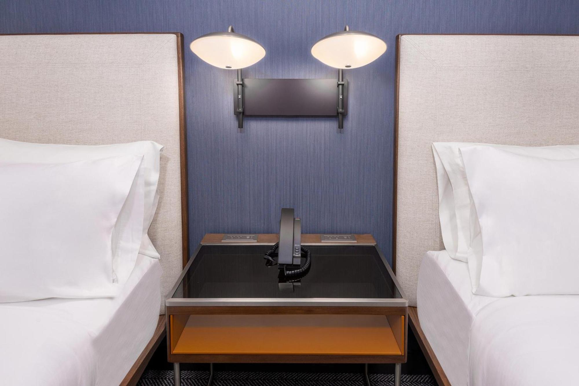 Courtyard By Marriott Atlanta Midtown Hotel Exterior foto