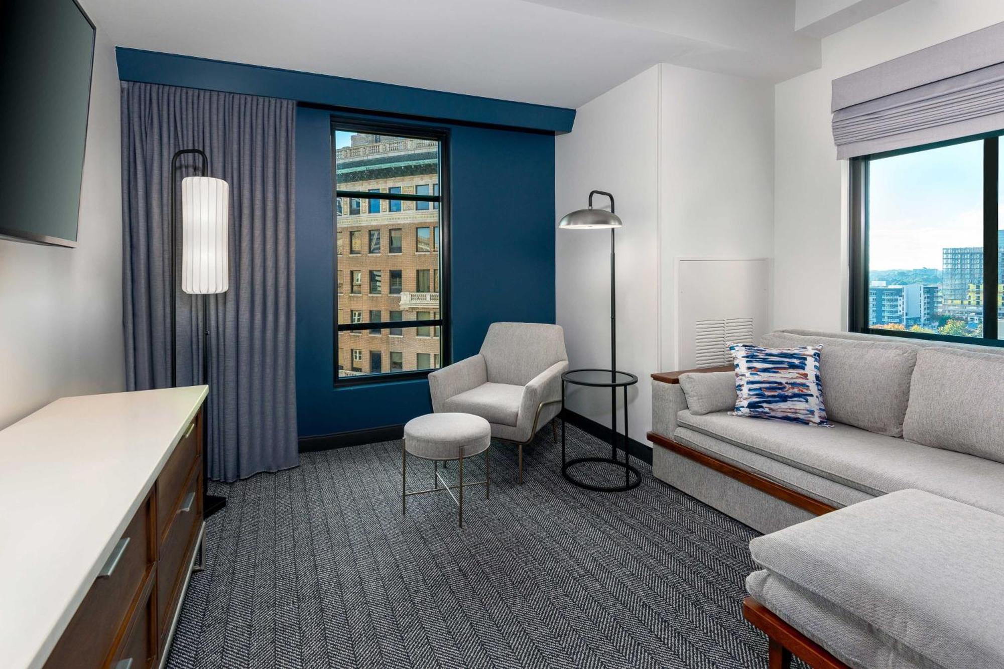 Courtyard By Marriott Atlanta Midtown Hotel Exterior foto