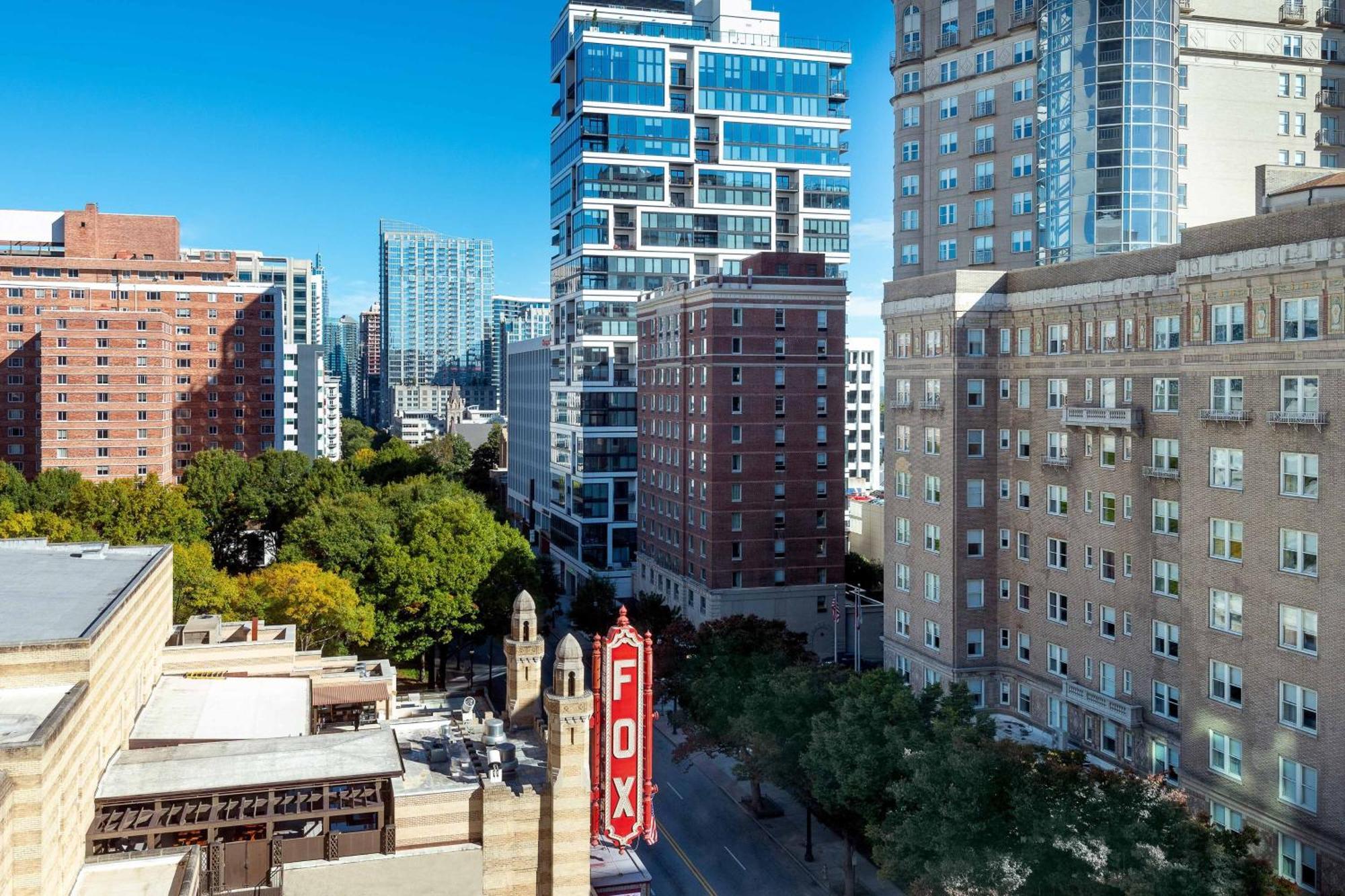 Courtyard By Marriott Atlanta Midtown Hotel Exterior foto